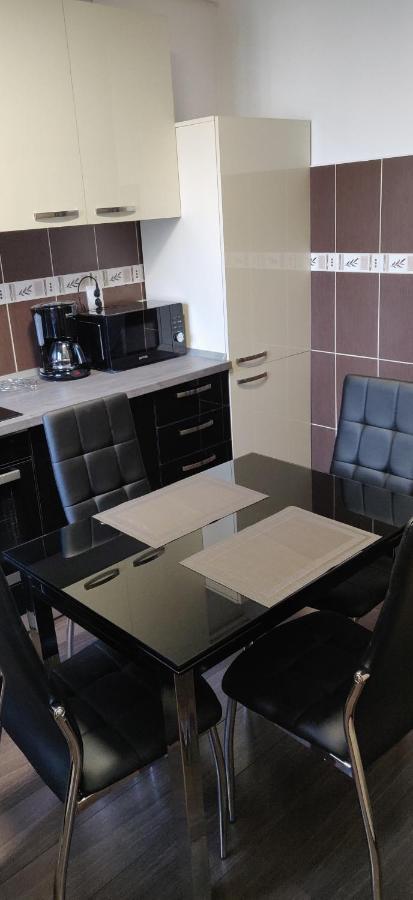 Home Apartament Brassó Kültér fotó