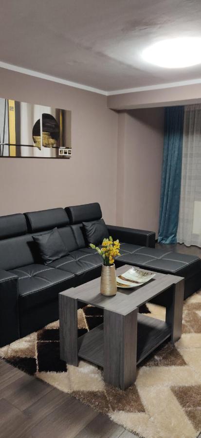 Home Apartament Brassó Kültér fotó